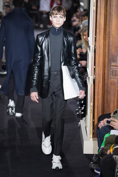 Look 8